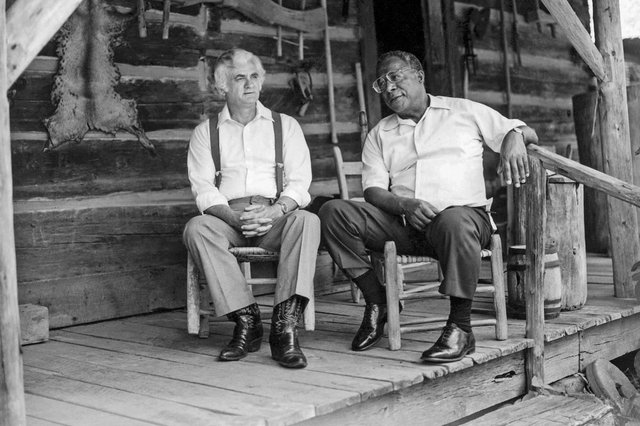 Museum of Appalachia Honors Late Author Alex Haley